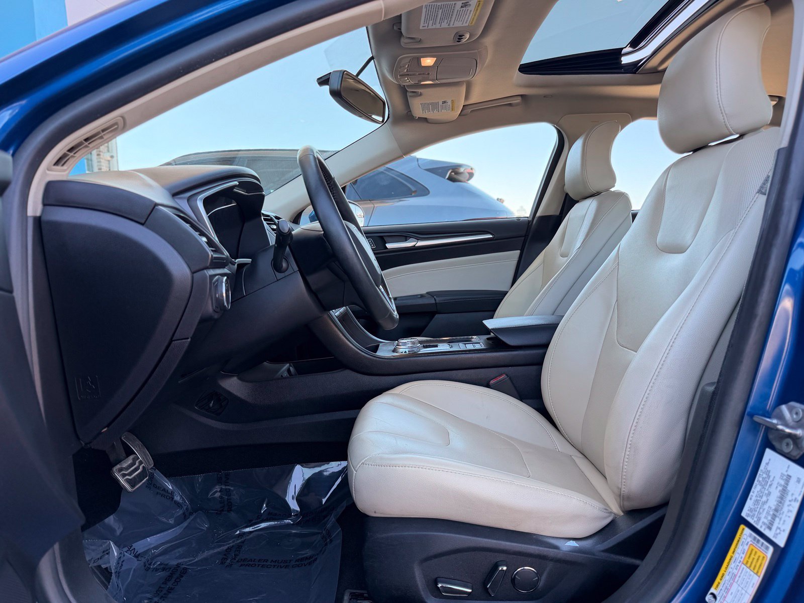 Used 2017 Ford Fusion Titanium FWD image 17