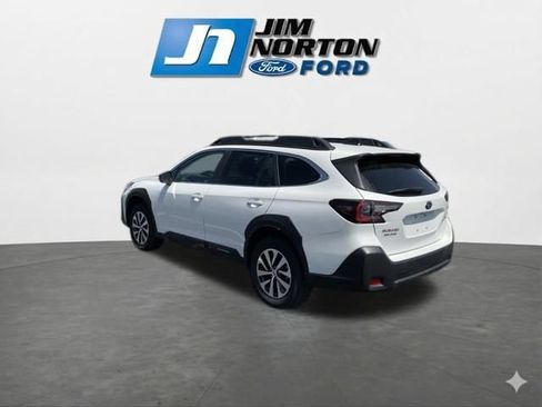 Used 2024 Subaru Outback Premium AWD/4WD image 7