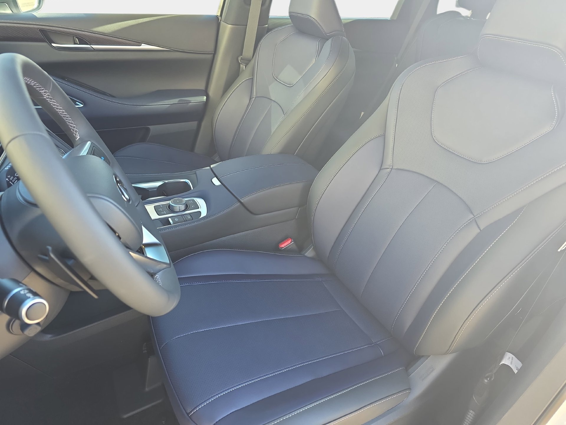 Certified 2026 INFINITI QX60 Sport w/ Dark Cargo Package AWD/4WD image 15