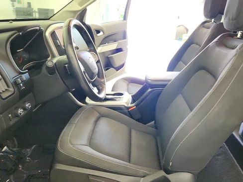 Used 2021 Chevrolet Colorado LT w/ Chrome Appearance Package AWD/4WD image 15
