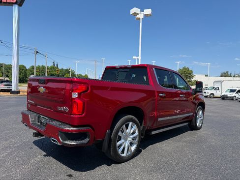 Used 2024 Chevrolet Silverado 1500 High Country AWD/4WD image 7
