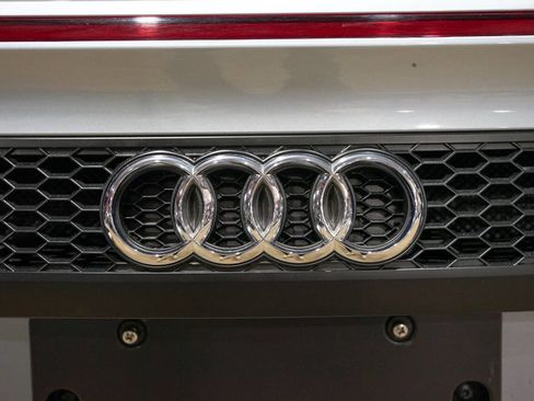 Used 2018 Audi R8 V10 w/ Carbon Exterior Package AWD/4WD image 38