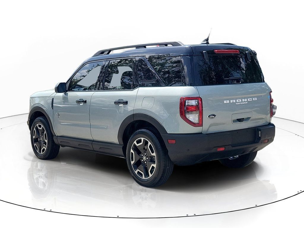 Certified 2024 Ford Bronco Sport Outer Banks w/ Tech Package AWD/4WD image 4