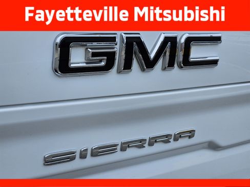 Used 2021 GMC Sierra 1500 SLT AWD/4WD image 16