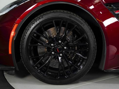Used 2016 Chevrolet Corvette Z06 w/ 3LZ Preferred Equipment Group RWD image 19