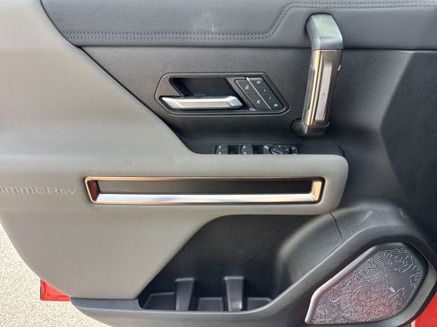 Used 2025 GMC Hummer EV 3X AWD/4WD image 14