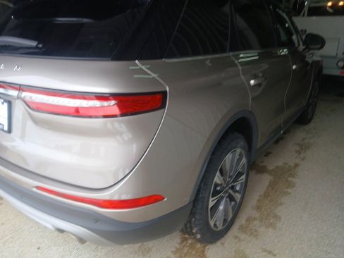 Used 2021 Lincoln Corsair Reserve image 26