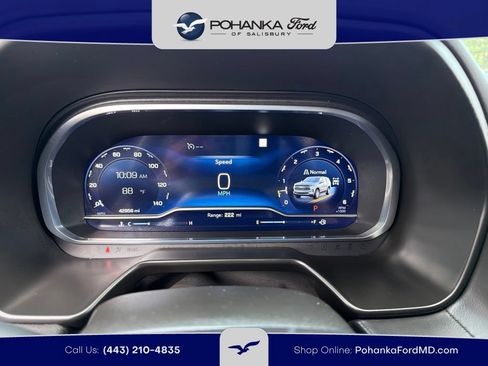 Used 2023 Chevrolet Suburban Premier AWD/4WD image 9