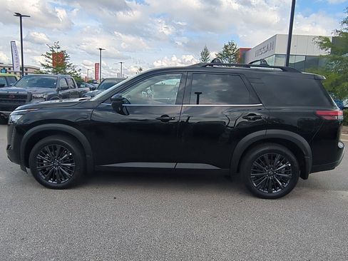 New 2026 Nissan Pathfinder SL w/ SL Premium Package FWD image 7
