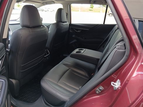 Used 2023 Subaru Outback Touring AWD/4WD image 9