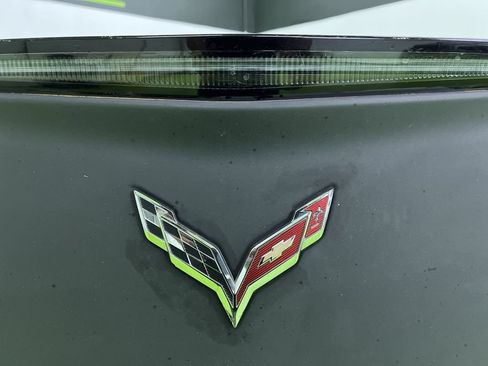 Used 2014 Chevrolet Corvette Stingray Coupe w/ Battery Protection Package RWD image 12