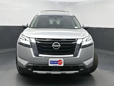 Used 2023 Nissan Pathfinder Platinum FWD image 45