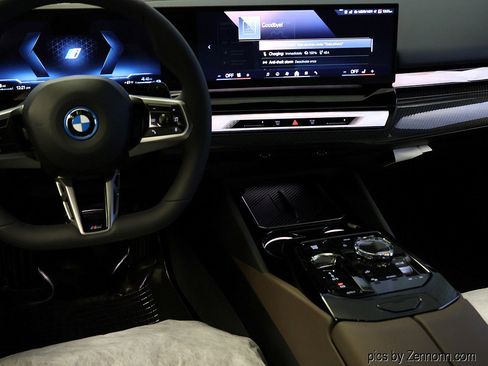 New 2026 BMW 550e xDrive w/ Executive Package image 17