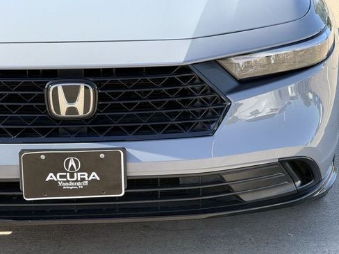 Used 2025 Honda Accord Sport image 9