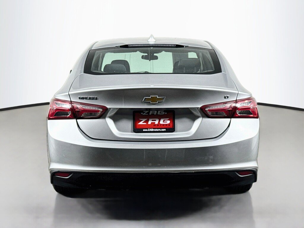Used 2019 Chevrolet Malibu LT FWD image 4