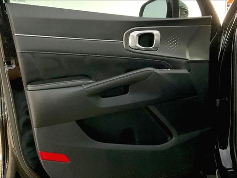 Certified 2023 Kia Sorento SX image 25