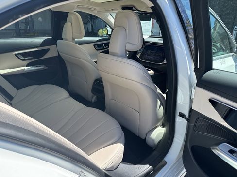 Used 2025 Mercedes-Benz E 350 Sedan image 14
