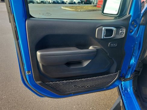 Used 2023 Jeep Wrangler Sport S image 18