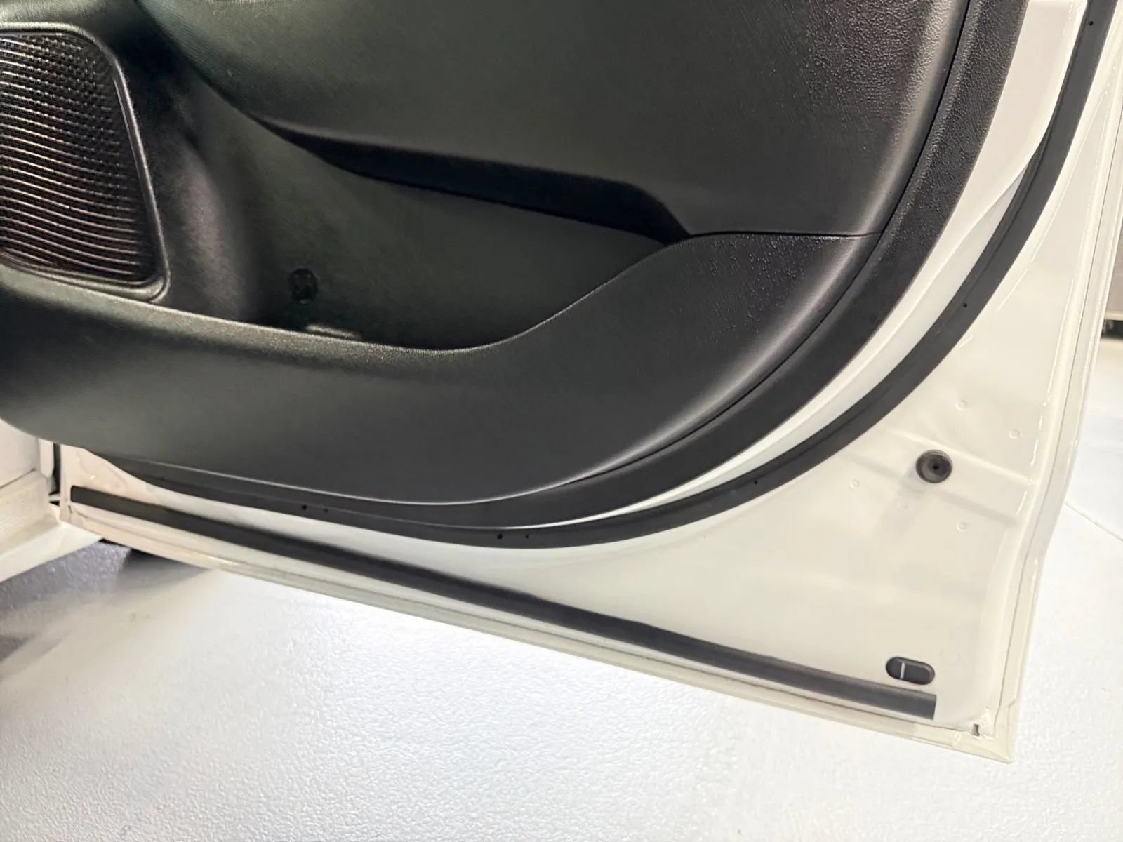 Used 2018 Chrysler Pacifica Touring-L Plus w/ Advanced Safetytec Group FWD image 39