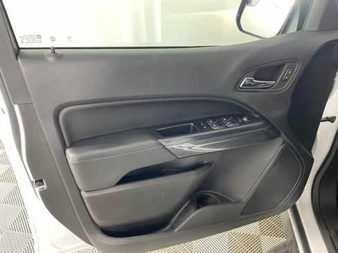 Used 2021 GMC Canyon AT4 w/ Driver Alert Package AWD/4WD image 10