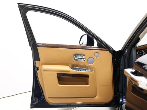 Used 2016 Rolls-Royce Ghost image 10