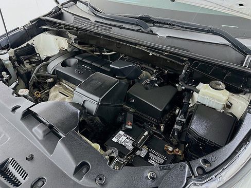 Used 2018 Toyota Highlander LE image 28