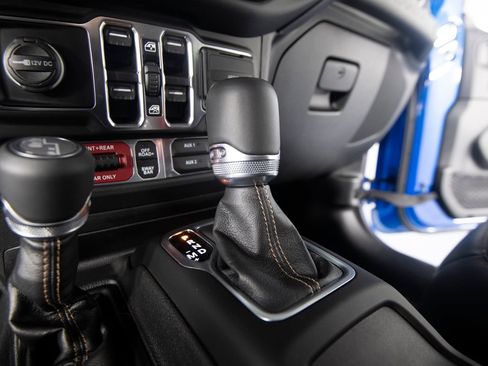 Used 2023 Jeep Wrangler Unlimited Rubicon 392 AWD/4WD image 31
