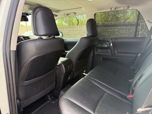 Used 2022 Toyota 4Runner TRD Off-Road Premium AWD/4WD image 11