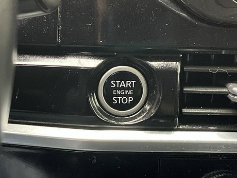 Used 2023 Nissan Pathfinder SV image 20