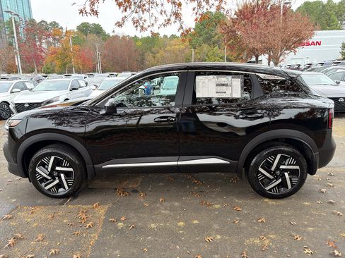 New 2026 Nissan Kicks SV image 4