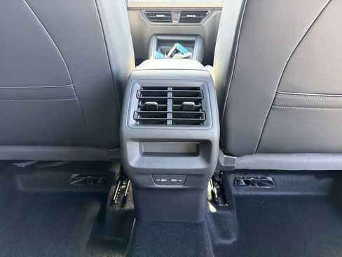 New 2026 Volkswagen Tiguan SE R-Line FWD image 23