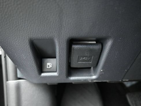 Used 2026 Toyota RAV4 XSE w/ Weather Package AWD/4WD image 23