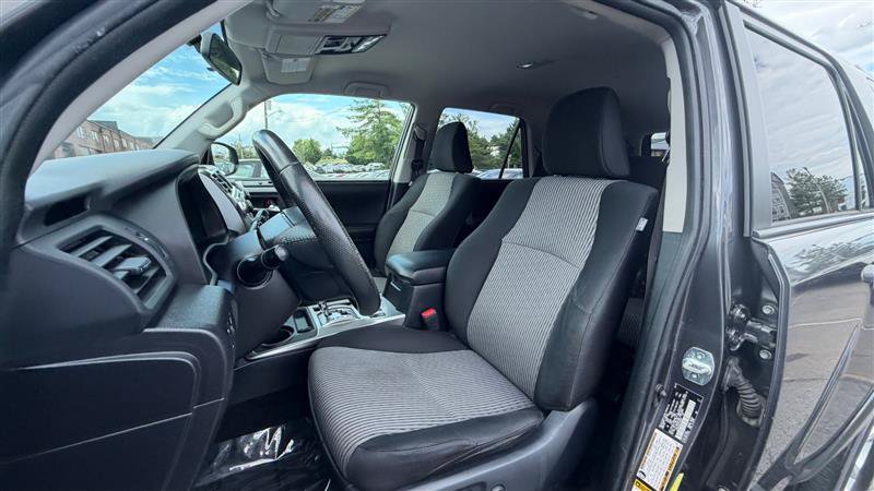 Used 2015 Toyota 4Runner SR5 AWD/4WD image 21