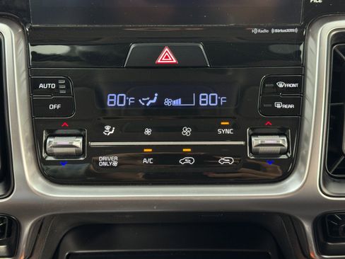 Used 2021 Kia Sorento S image 24