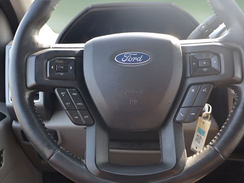 Used 2020 Ford F150 XLT w/ Equipment Group 302A Luxury AWD/4WD image 28
