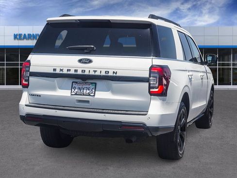 Used 2022 Ford Expedition Limited AWD/4WD image 6
