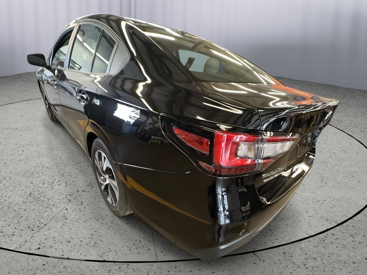 Used 2025 Subaru Legacy Premium AWD/4WD image 3