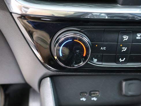 Used 2026 Buick Encore GX Sport Touring w/ Comfort Package FWD image 28