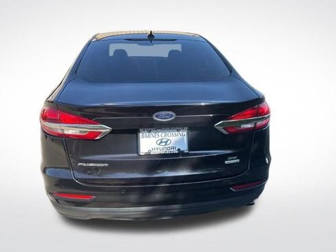 Used 2020 Ford Fusion SE FWD image 4