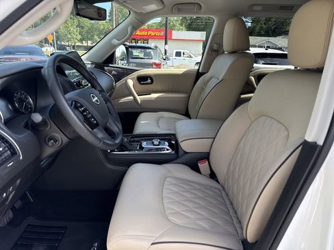 Used 2024 Nissan Armada Platinum w/ Captain's Chairs Package image 9