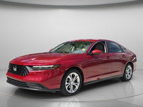 Used 2023 Honda Accord LX image 9
