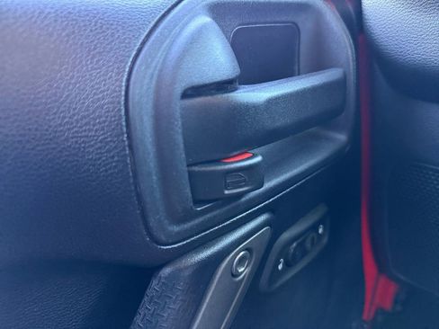 Used 2015 Jeep Wrangler Unlimited Sport w/ Quick Order Package 24S image 23