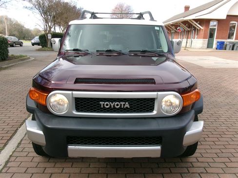 Used 2007 Toyota FJ Cruiser 2WD image 2