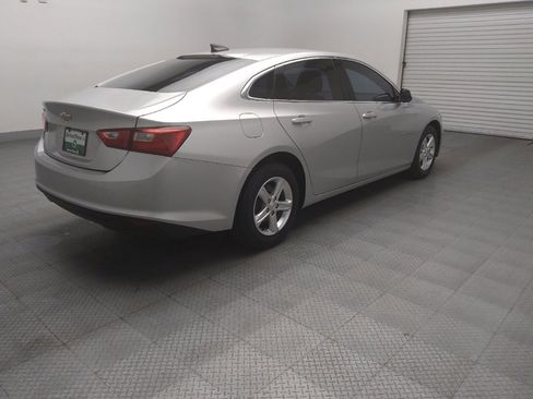 Used 2021 Chevrolet Malibu LS image 9