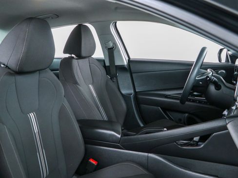 Used 2024 Hyundai Elantra SEL FWD image 26