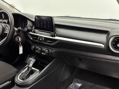 Used 2023 Kia Forte LXS image 31