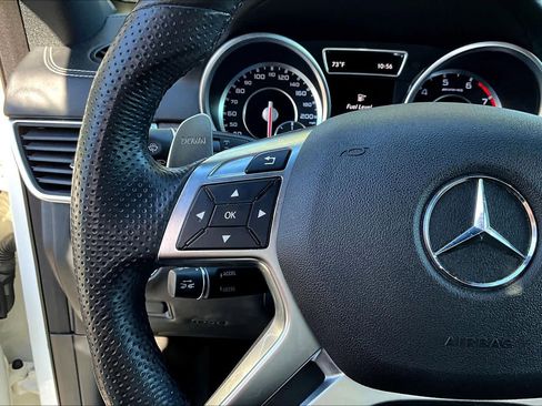 Used 2015 Mercedes-Benz ML 63 AMG 4MATIC image 23