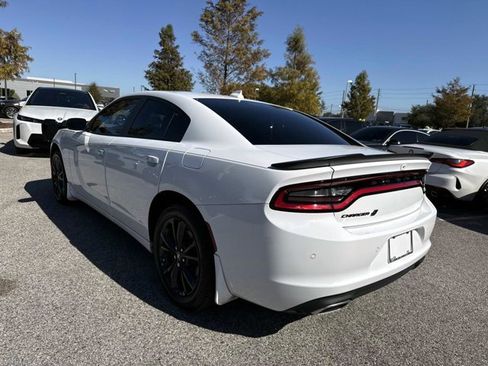 Used 2023 Dodge Charger SXT w/ Blacktop Package image 5