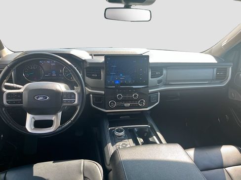 Used 2024 Ford Expedition XLT AWD/4WD image 23