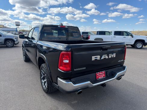 Used 2025 RAM 1500 Laramie AWD/4WD image 28